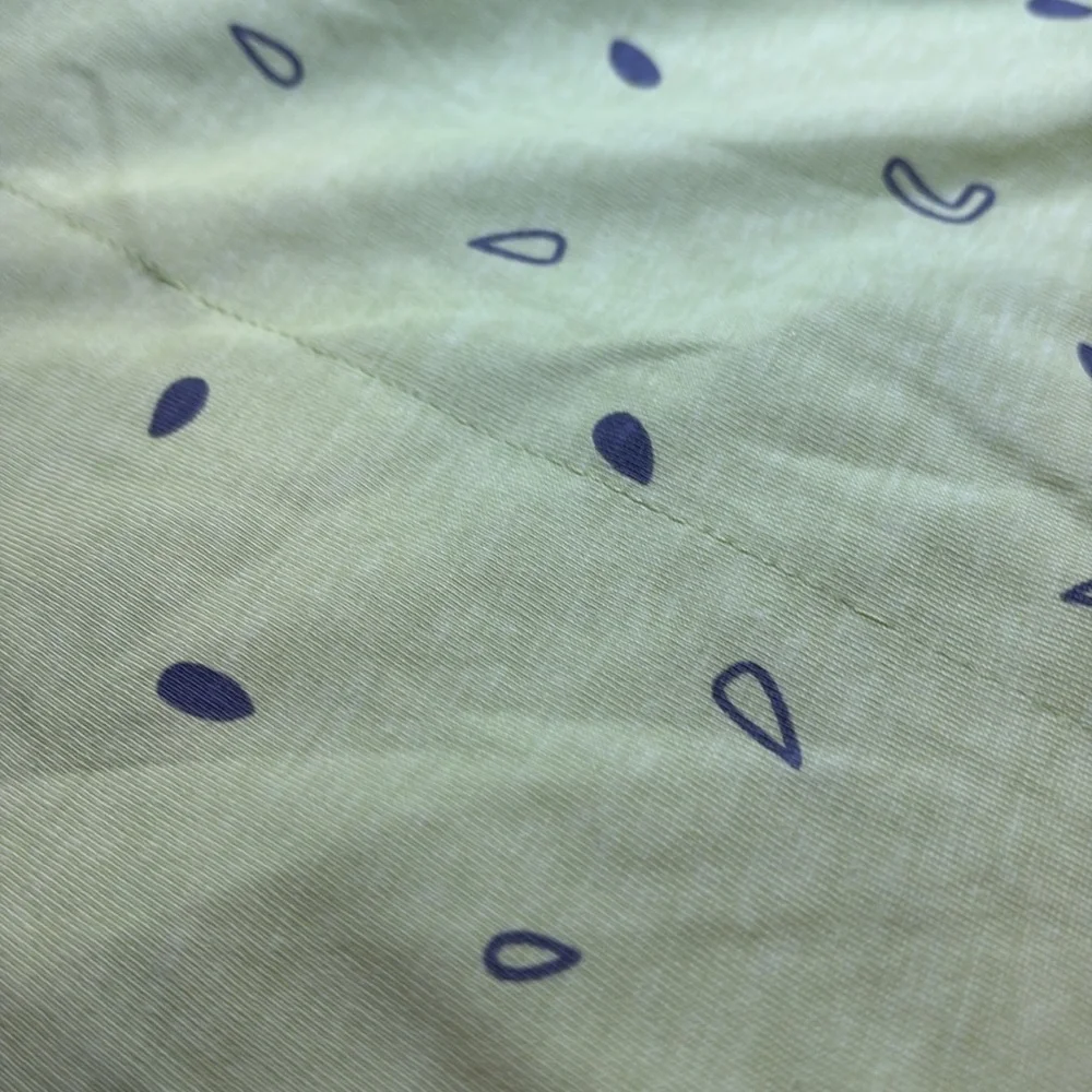 Soft double-sided. Throw Kiwi design sz 49 by 58
